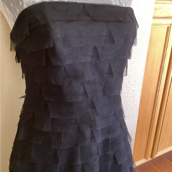 BCBG MaxAzria Black Strapless Tiered Tulle Midi Dress - Picture 3 of 11